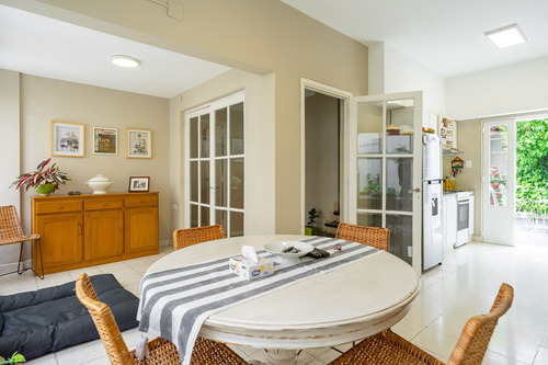 Casa 2/3 Dorm + Jardin + Pileta + Patio En Venta