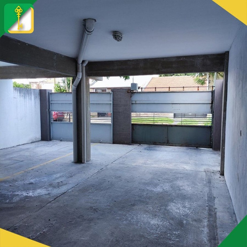 Imagen 2 de 13 de Cochera En Venta En Villa Ballester