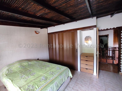 Casa Con Terreno En Venta En La Colonia Tovar. Ljsa 25-13565