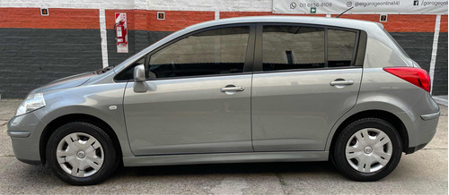 Nissan Tiida 1.8 Visia