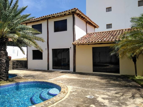 Paraiso Ii, Casa En Venta, Maneiro