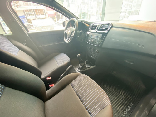 Imagen 19 de 25 de Renault Logan Life 1.6 Patentado Oferta 2023 Tomo Permuta Jl