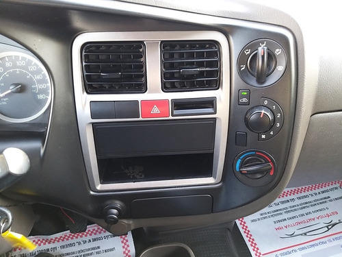 Imagem 15 de 15 de Hyundai Hr 2018 2.5 Hd Cab. Curta S/ Carroceria Tci 2p