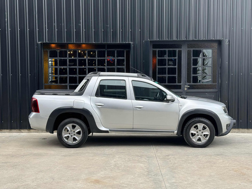 Renault Duster Oroch 2.0 Outsider Plus