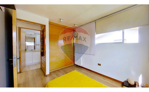 Moderna Y Luminosa Casa Con Piscina
