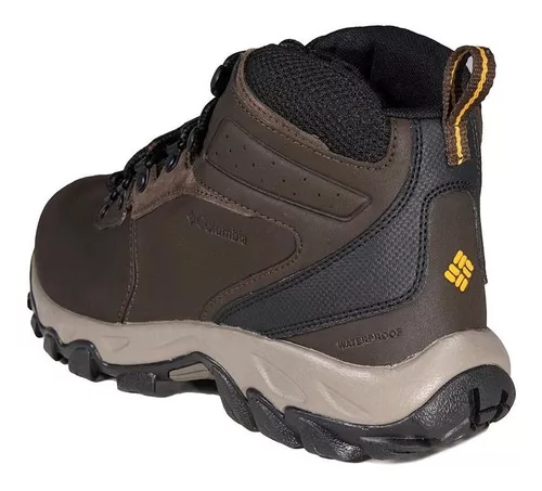 Bota Columbia Newton Ridge Plus Impermeable Hombre