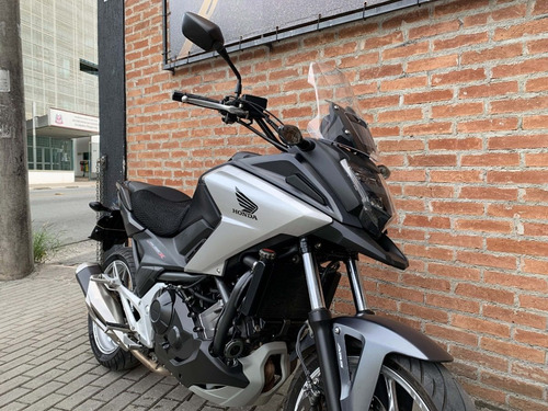 Imagem 4 de 9 de Honda Nc 750x 2017 Impecável
