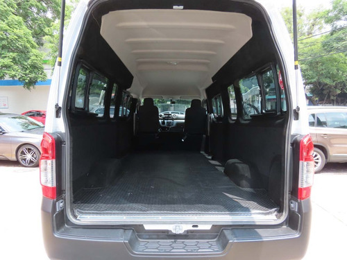 Imagen 3 de 9 de Nissan Urvan Nv350 Panel Ventanas 2021 Blanca
