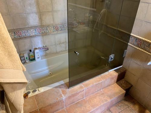 Imagen 19 de 25 de Casa Con Cuatro Dormitorios, Jardin Y Piscina.