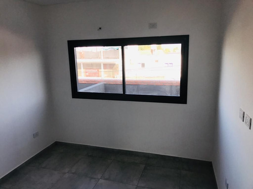 Imagen 7 de 11 de Departamento En Venta En José C Paz