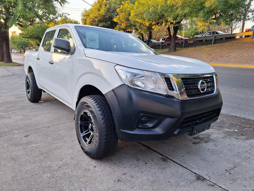 Nissan NP300 2.5 Doble Cabina S Aa Pack Seg Mt