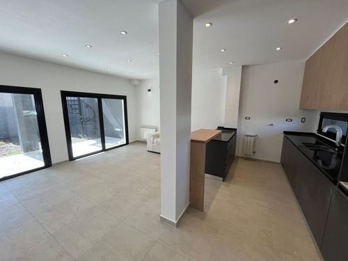 Venta Duplex 3 Dormitorios Nuevo Rincones Mananti