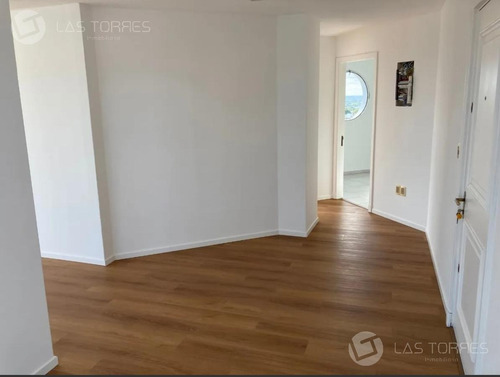 Imagen 8 de 10 de Apartamento - Tres Cruces - Viv U Oficina, Piso Alto, Sin Gc