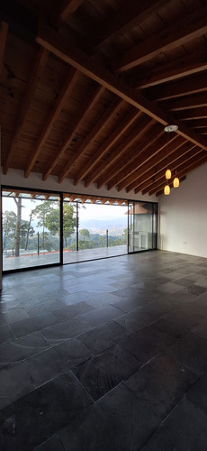 Renta Casa Nueva Con La Mejor Vista Al Lago De Valle De Bravo Desde Avándaro