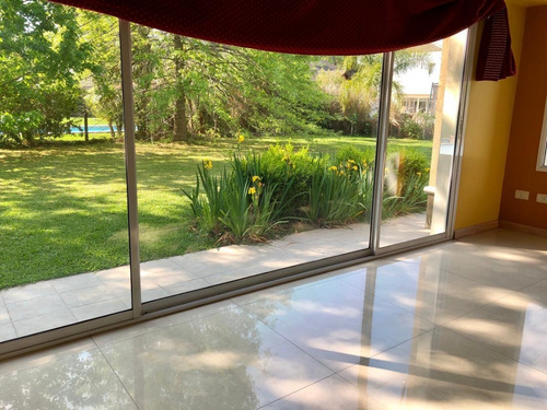 Imagen 12 de 19 de Excelente Casa A La Venta En Campos De Alvarez