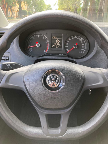 Imagen 5 de 6 de Volkswagen Vento 2015 1.6 Style Mt