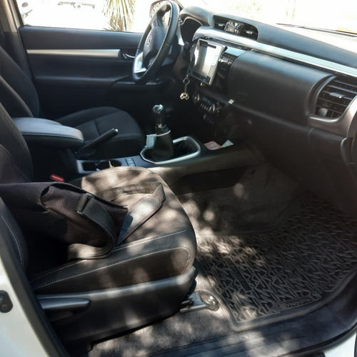 Toyota Hilux 2.8 Cd Srv 177cv 4x4