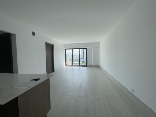 Apartamento Moderno En Venta En Piantini | 1 Hab, Piso 11, Vista Urbana, Torre Con Piscina Y Gimnasio
