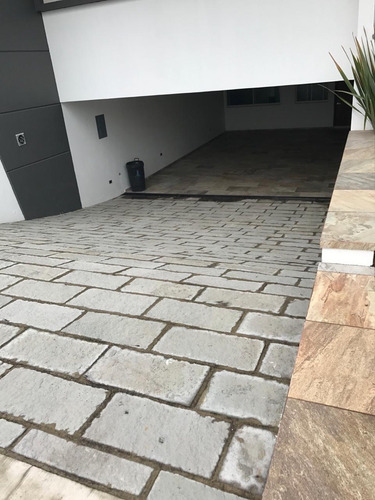 Hermosa Residencia En La Ceiba A La Venta