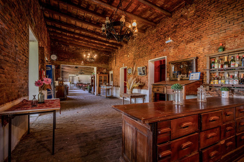 Hotel Boutique + Restaurante De Campo En Alquiler En Villa Ruiz