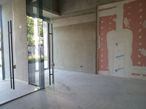 Nuevo Locales Comerciales En Vicuña Mackenna 6633