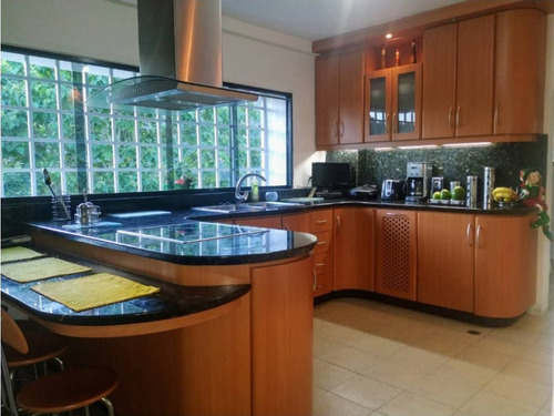 Casa Acogedora De Dos Niveles Urb Picott San Antonio De Los Altos