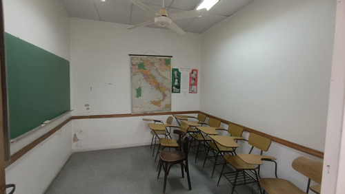 Unico 1er. Piso 8 Amb. Excelente Ubic. S/rivadavia