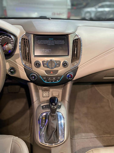 Imagem 10 de 11 de Chevrolet Cruze