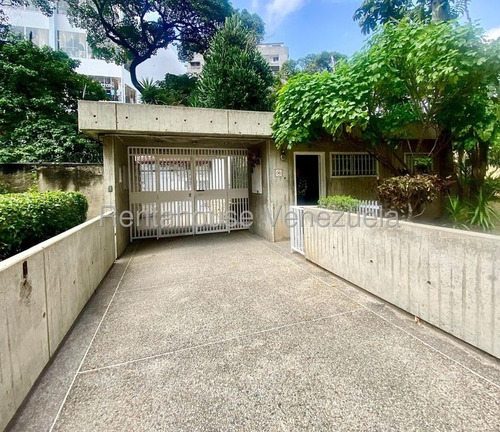 Se Ofrece En Venta Hermoso Y Amplio Apartamento Remodelado Ubicado En El Paraiso