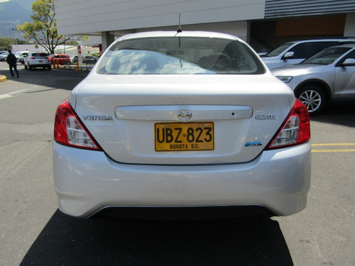 Nissan Versa Advance Automatico