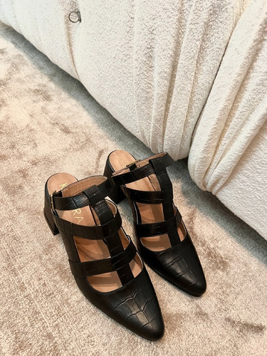 Stiletto Cuero Vacuno Croco Taco Mujer Hebilla Valentino