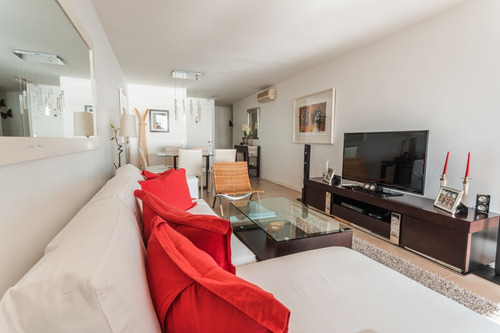 Imagen 5 de 14 de Apartamento En Punta Del Este. Frente Al Mar. Impecable !!!