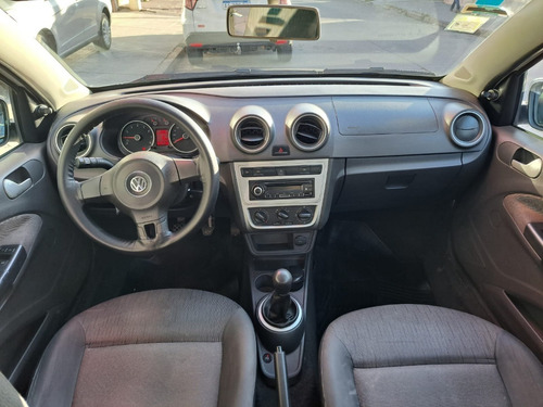 Imagen 3 de 7 de Volkswagen Voyage Trendline 2014 C/gnc
