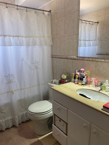 Casa En Venta De 4 Dorm. En Isla De Maipo