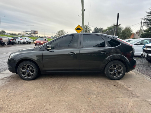 Ford Focus 2 2.0 Ghia Mt