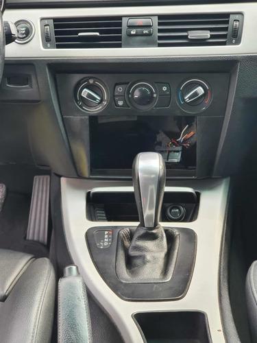 Imagem 12 de 22 de Bmw Serie 3 2011 2.0 Aut. 4p