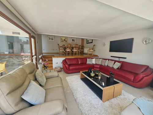 Tejada Con Niveles 4dort+4baños+10estc+bod+gy+piscina+jardin