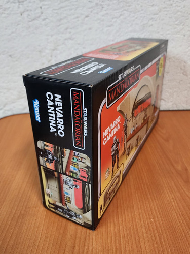 The Vintage Collection Retro: Navarro Cantina El Mandalorian