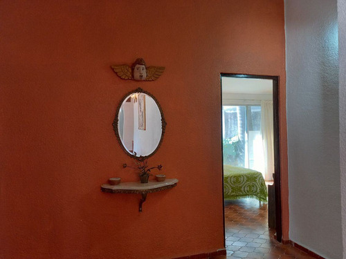 Casa Sola En Lomas De Atzingo, Cuernavaca, Morelos - Ber-1024-cs*