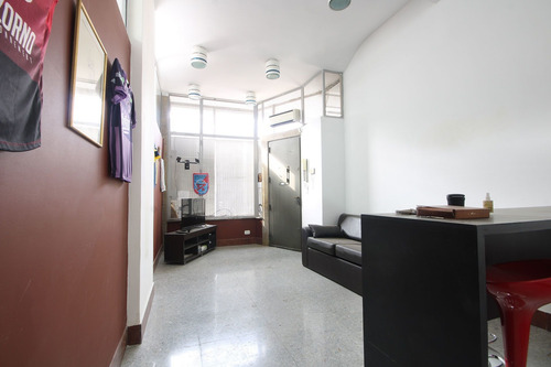 Imagen 1 de 24 de Deposito Venta Parque Chacabuco 354 Metros