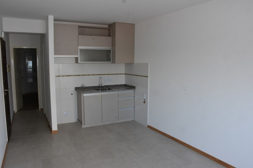 Imagen 7 de 23 de Rebajado! Departamento 2 Amb Semipiso, Con Balcón Al Frente, Financiacion