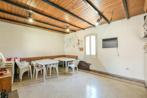 Imagen 24 de 30 de Casa En Planta Alta En Venta Tres Dormitorios Con Terraza Y Parrillero Microcentro