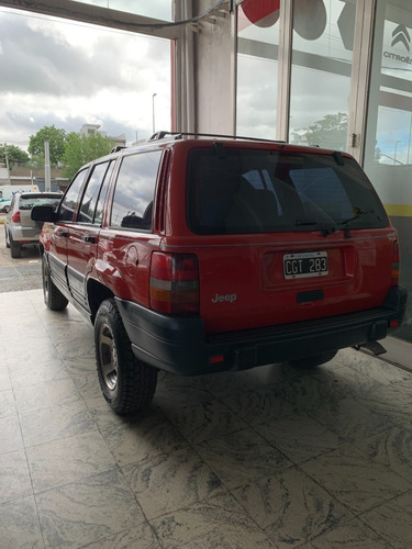 Imagen 3 de 5 de Jeep Grand Cherokee Laredo
