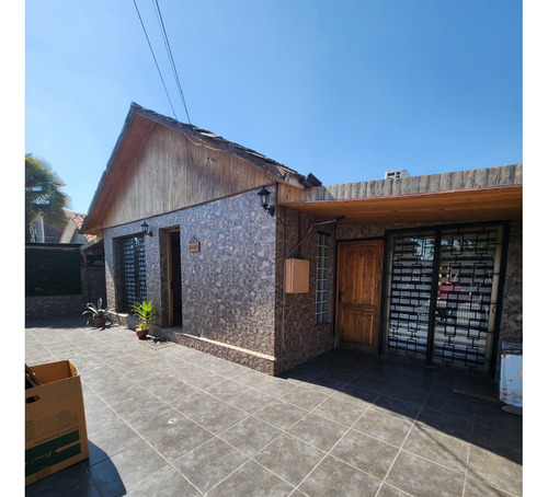Se Vende Amplia Casa 4d/3b En Villa Santa Elena, Macul