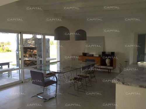 Casa En Venta Y Alquiler De Estilo Minimalista Dentro De Barrio Privado El Quijote, La Barra.- Ref: 29032
