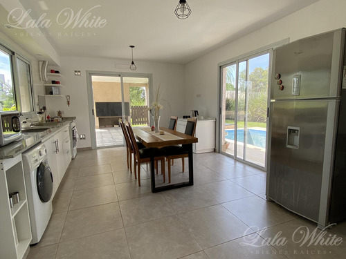 Casa En Venta En Santo Domingo Canning