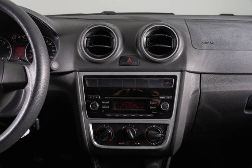 Imagen 12 de 14 de Volkswagen 2016 Voyage 1.6 L/17 Trendline