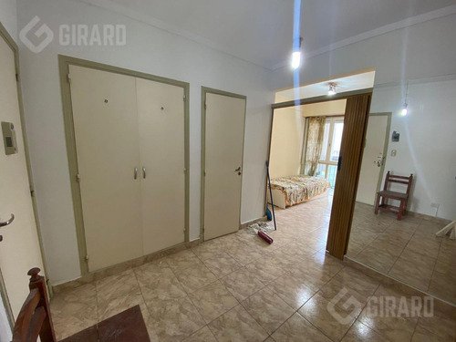 Imagen 2 de 21 de Venta De Departamento 1 Ambiente, Zona Centro.