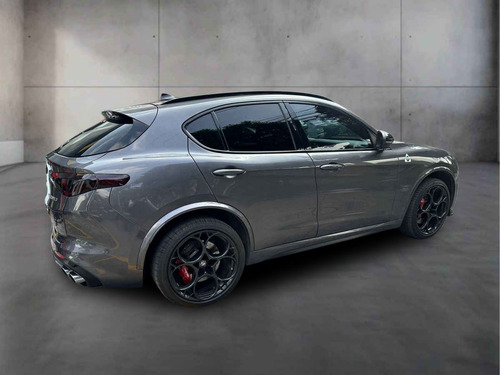 Alfa Romeo Stelvio 2022