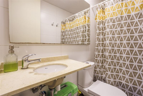 Departamento En Venta De 2 Dorm. En San Carlos De Apoquindo